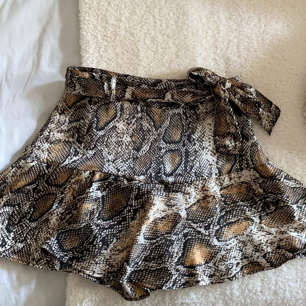 NWOT Zara snake silk skirt. Size Small